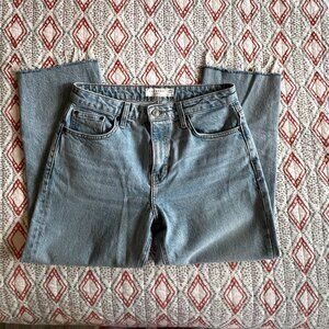 Topshop, light wash jean, size 28, inseam 26"